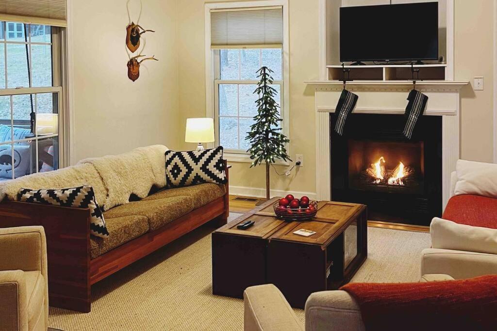 Cozy Cabin W/ Indoor Fireplace & Tranquil Views Luray Esterno foto