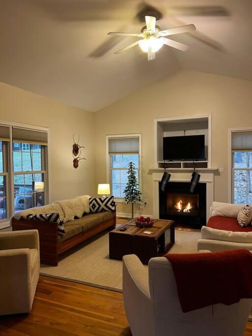 Cozy Cabin W/ Indoor Fireplace & Tranquil Views Luray Esterno foto